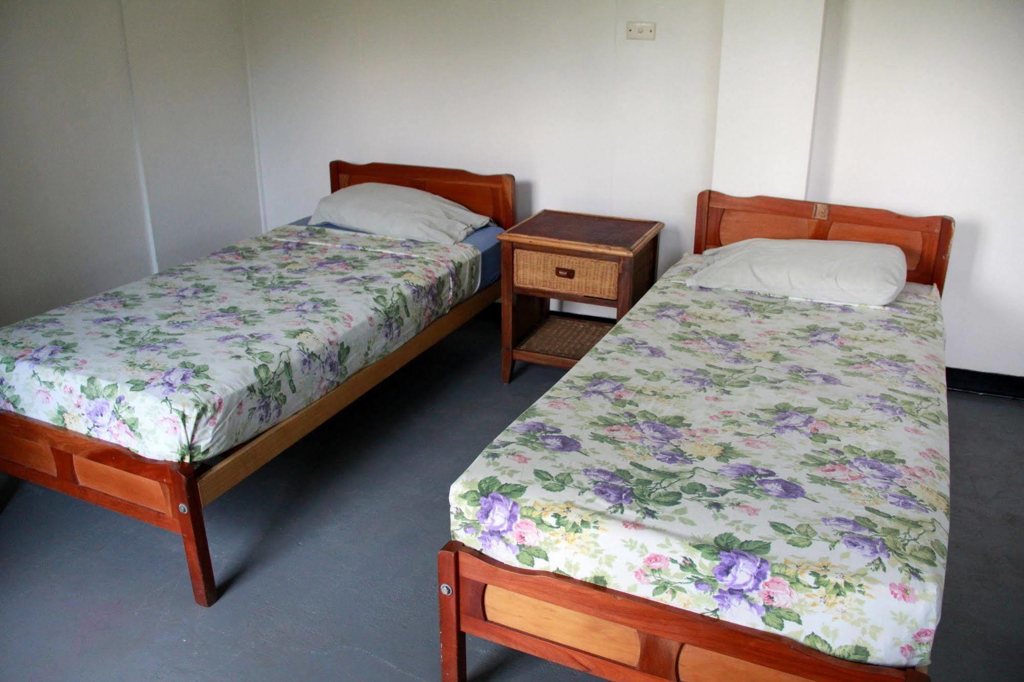 Bamboo Backpackers Hostel Nadi Exterior photo